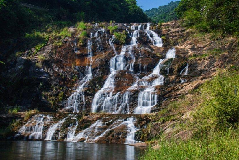 逃离海岛村